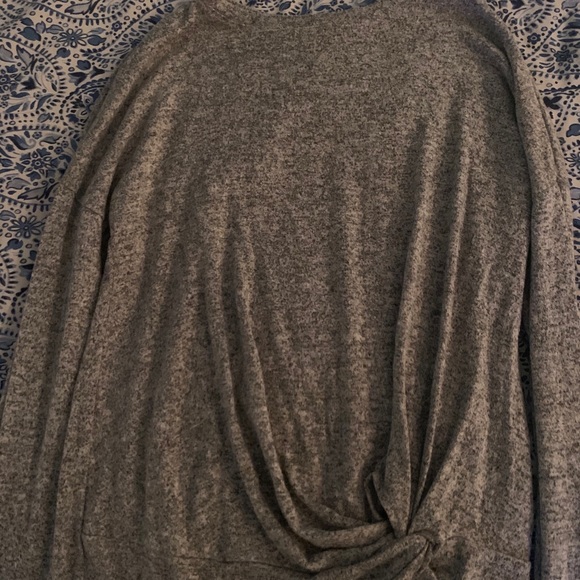 tie deatailed long sleeve - Picture 2 of 3